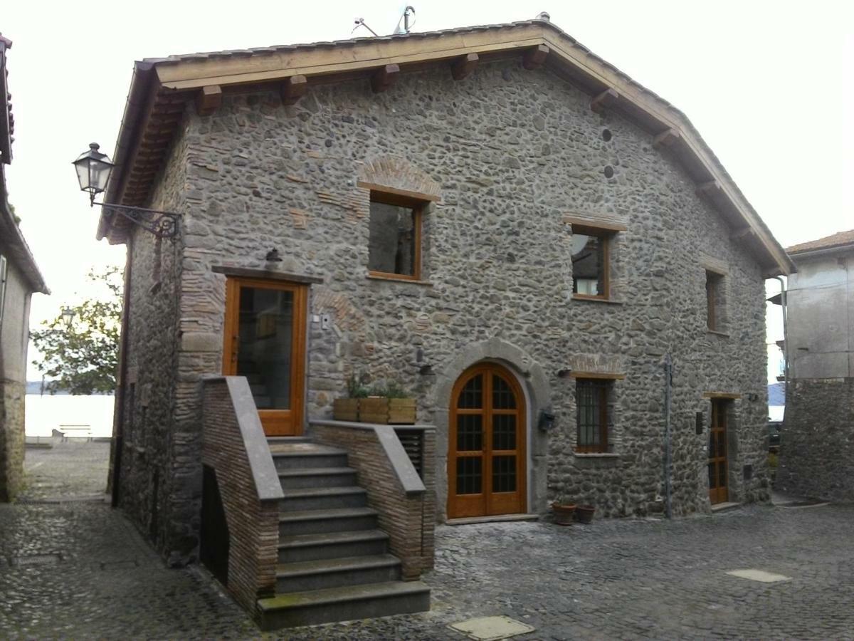 Al Vicolo Dei Pescatori Bed & Breakfast Anguillara Sabazia Exterior photo
