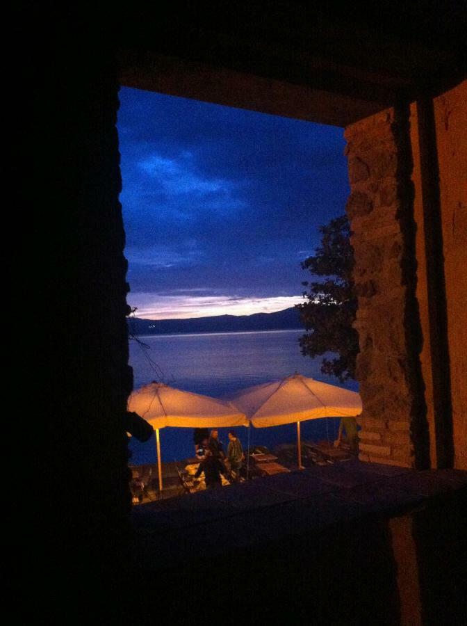 Al Vicolo Dei Pescatori Bed & Breakfast Anguillara Sabazia Exterior photo